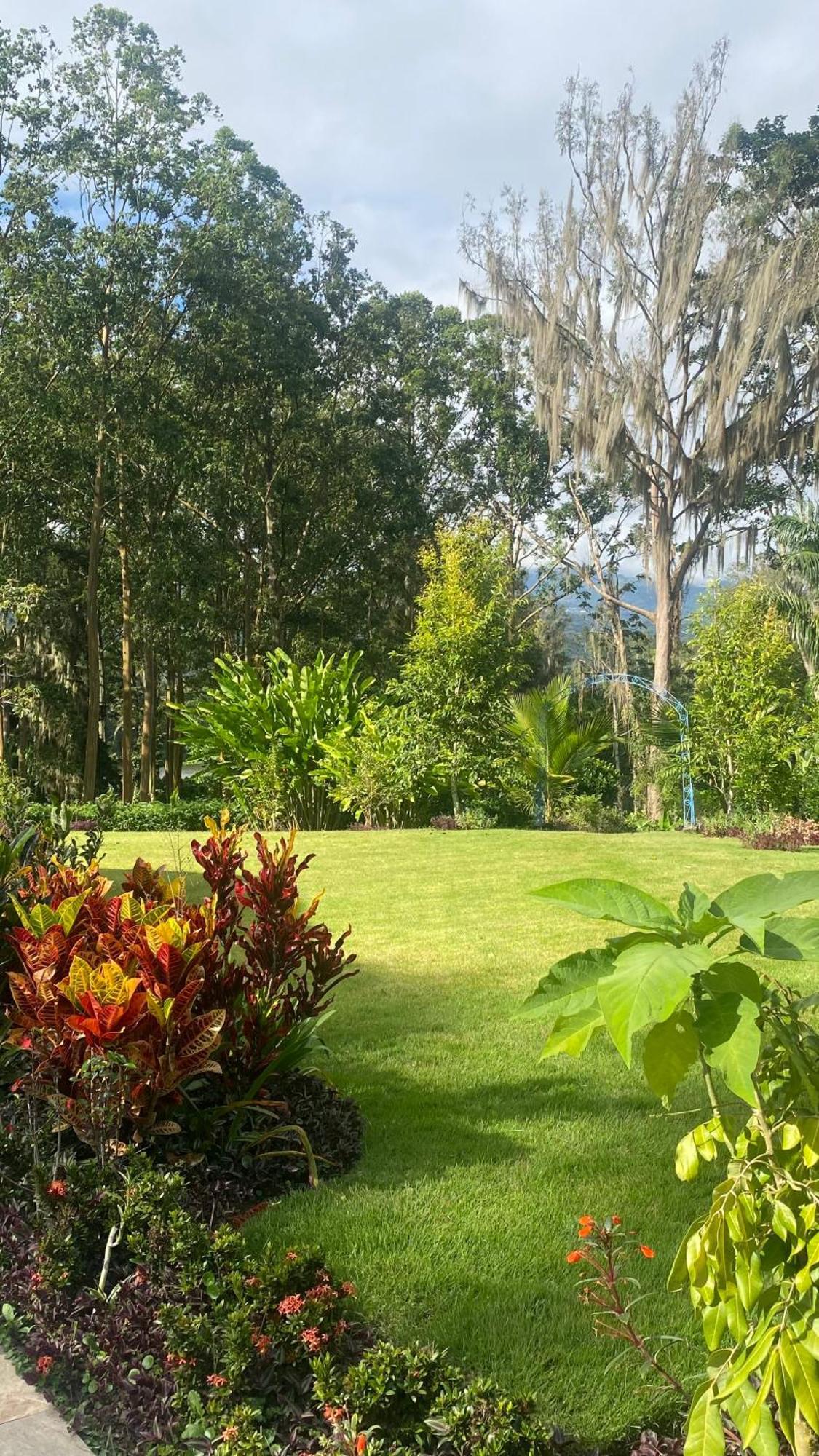 Cachí Casa Del Lago מראה חיצוני תמונה